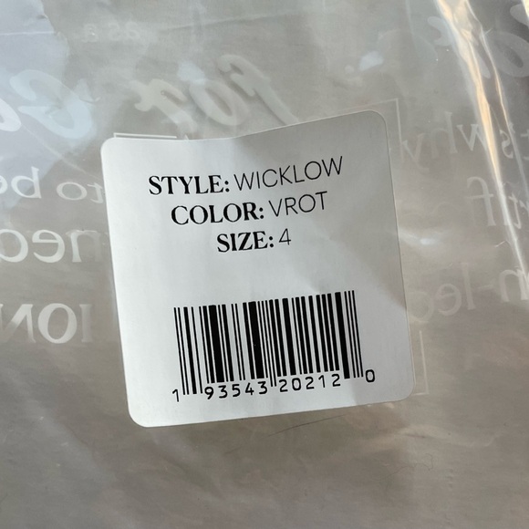 Frank & Eileen Wicklow Chinos in Vintage Rose, Size 4 - Picture 5 of 7